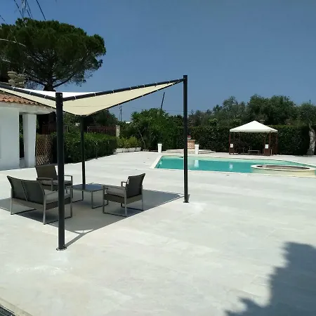 Relais Amalia Villa *